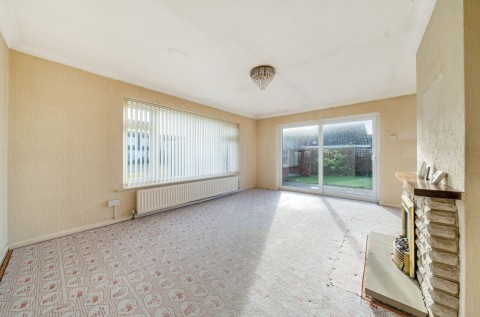 Click the photo for more details of Andrew Avenue, Felpham, PO22