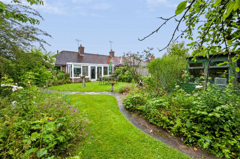 Click the photo for more details of Munnion Road, Ardingly, RH17