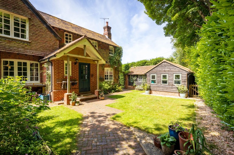 Images for Fernden Lane, Haslemere, GU27