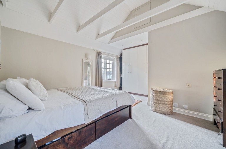 Images for Fernden Lane, Haslemere, GU27