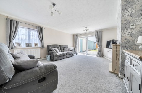 Click the photo for more details of Landseer Drive, Selsey, PO20