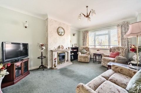 Click the photo for more details of Outerwyke Road, Felpham, PO22