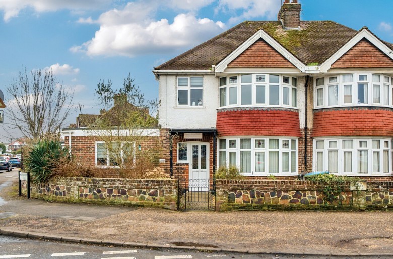 Click the photo for more details of Central Avenue, Bersted, PO21