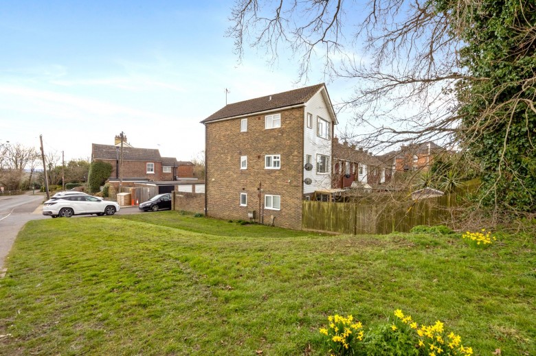 Click the photo for more details of Hatchgate Close, Cuckfield, RH17