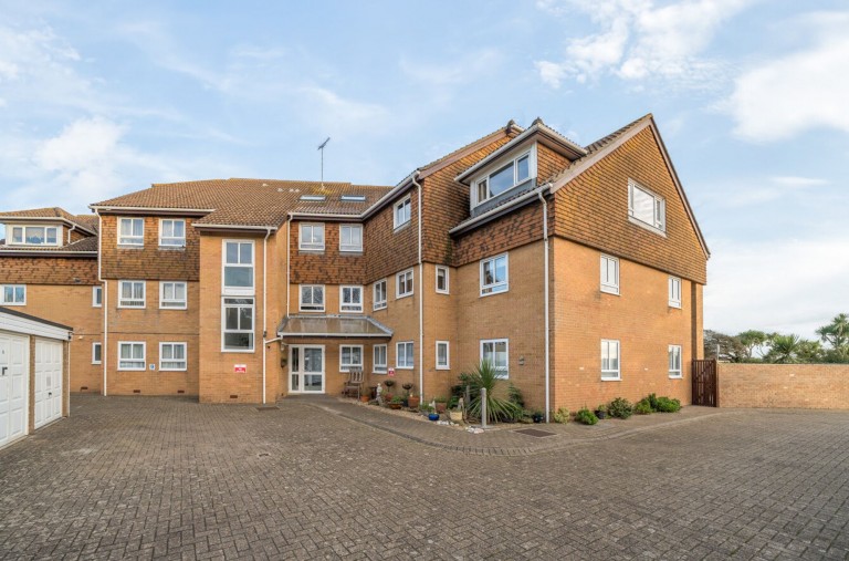 Images for Kings Parade, Aldwick, PO21