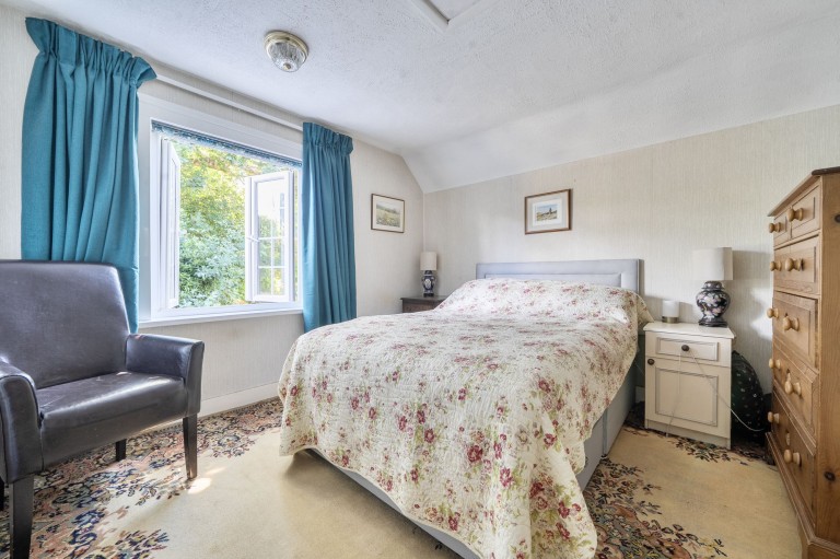 Images for Taylors Field, Midhurst, GU29