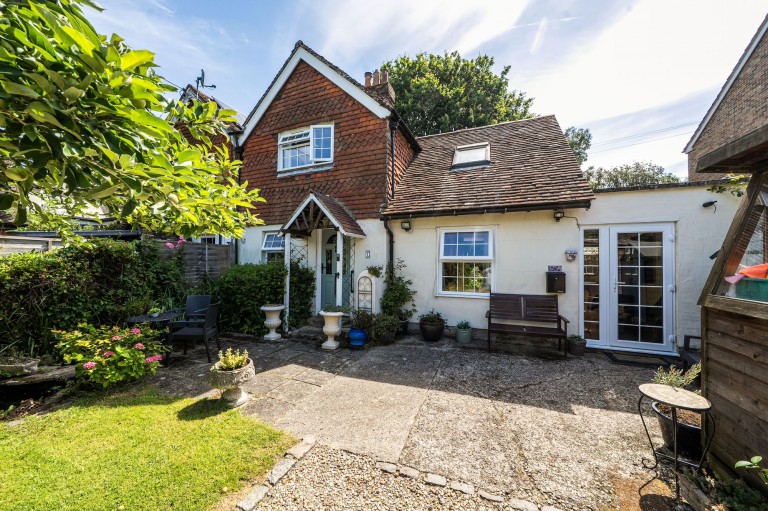 Images for Taylors Field, Midhurst, GU29
