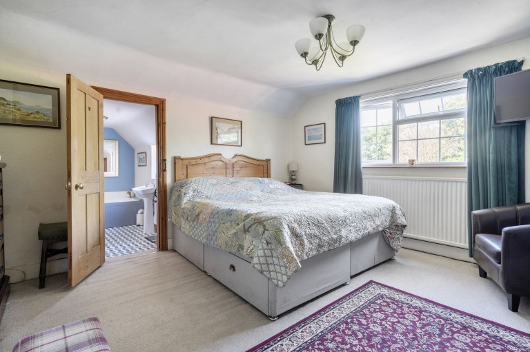 Images for Taylors Field, Midhurst, GU29