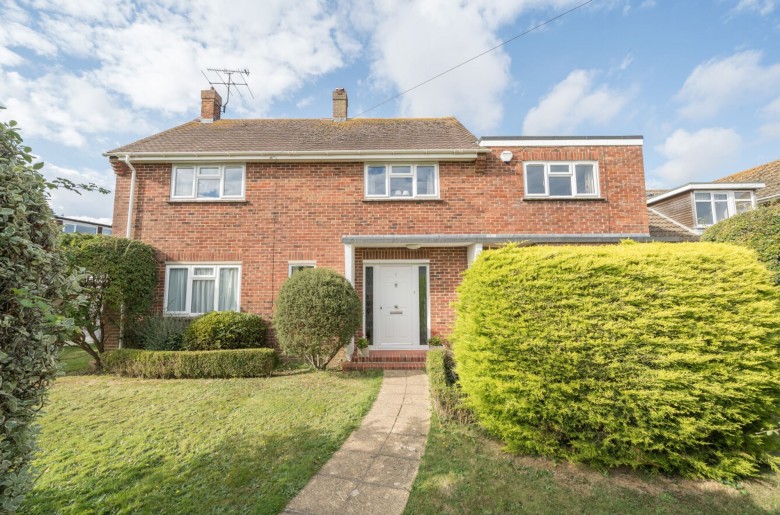 Click the photo for more details of St. Richards Drive, Aldwick, PO21