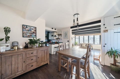 Click the photo for more details of Middleton Road, Middleton-On-Sea, PO22