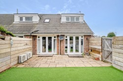 Images for Pryors Green, Rose Green, PO21