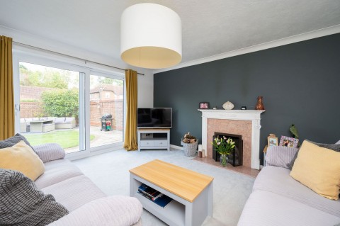 Click the photo for more details of Wordsworth Place, Horsham, RH12