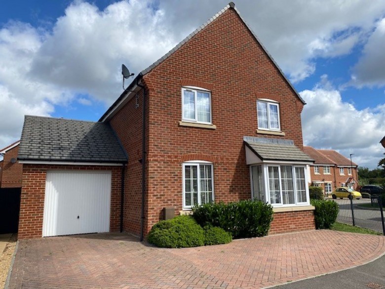 Click the photo for more details of Knott Gardens, Chichester, PO19