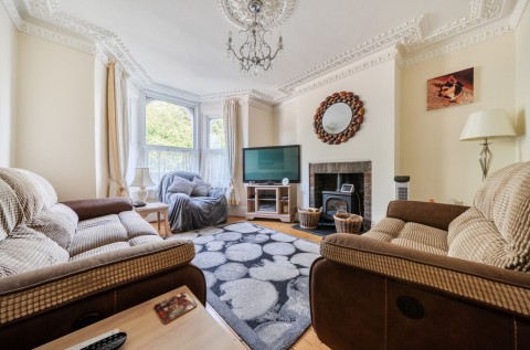 Click the photo for more details of Sea Road, Felpham, PO22