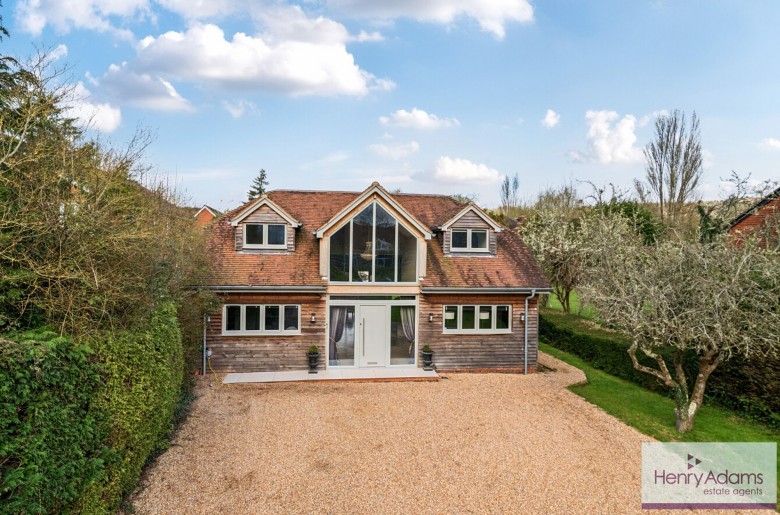 Click the photo for more details of Ramsdean Road, Petersfield, GU32