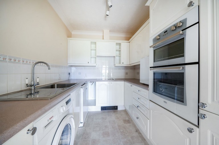 Images for King George Avenue, Petersfield, GU32