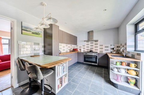 Click the photo for more details of Hook Lane, Bognor Regis, PO22