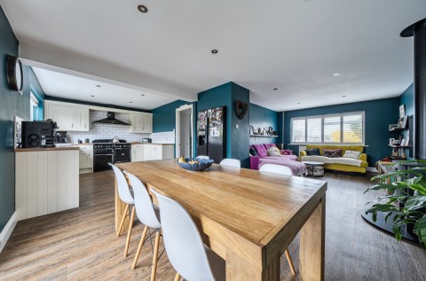 Click the photo for more details of Wordsworth Gardens, Felpham, PO22