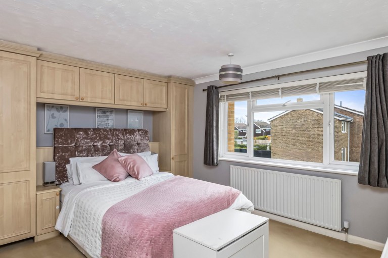 Images for Oaks Close, Horsham, RH12