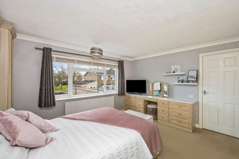 Images for Oaks Close, Horsham, RH12