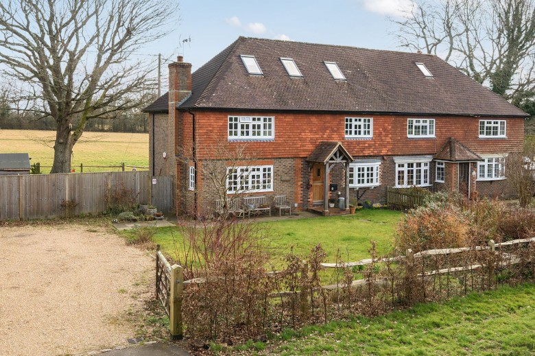 Click the photo for more details of Marringdean Road, Billingshurst, RH14