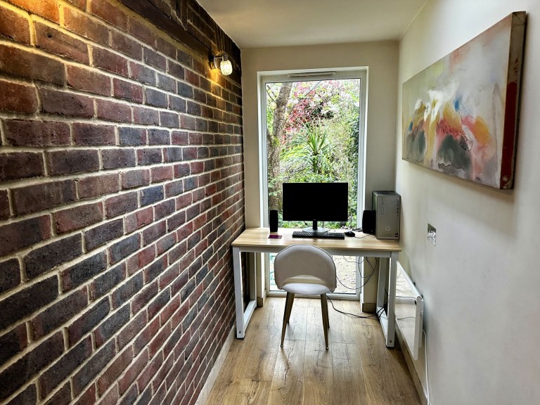 Images for Underwood Road, Haslemere, GU27