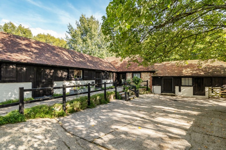 Click the photo for more details of The Street, Bury, RH20