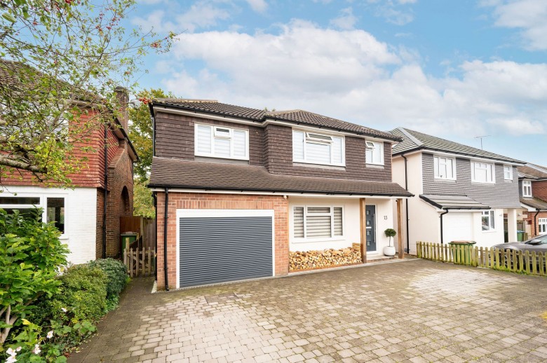 Click the photo for more details of Queensway, Horsham, RH13