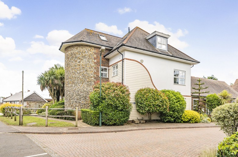 Click the photo for more details of Pears Grove, Emsworth, PO10
