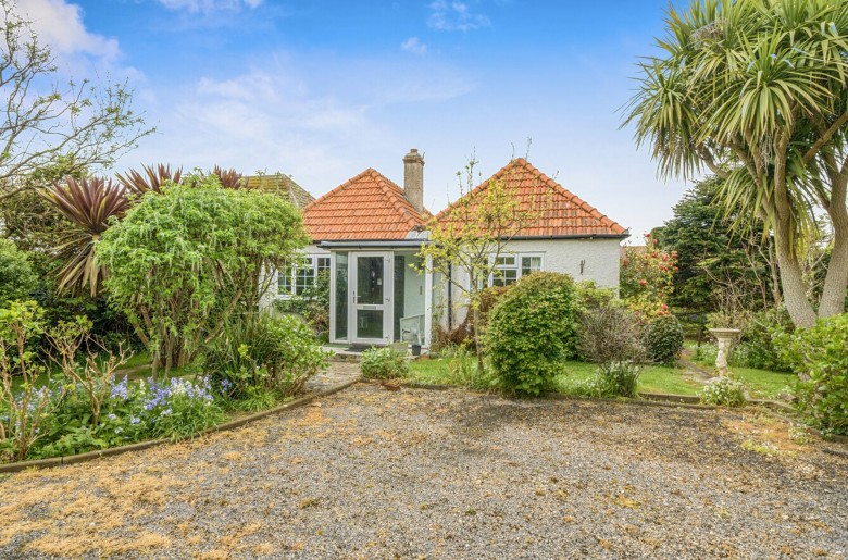 Click the photo for more details of The Bridgeway, Selsey, PO20