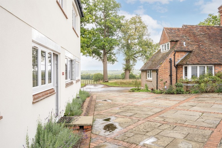 Click the photo for more details of The Courtyard, Ruckmans Lane, Oakwood Hill, Ockley, RH5