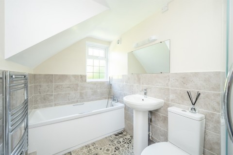 Click the photo for more details of The Courtyard, Ruckmans Lane, Oakwood Hill, Ockley, RH5