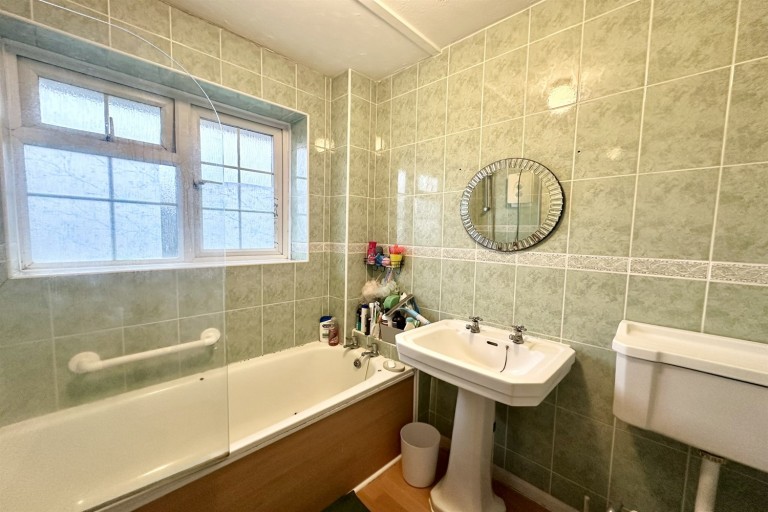 Images for Holly Close, Storrington, RH20