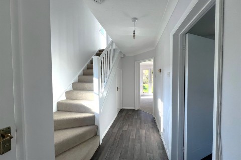 Click the photo for more details of Park Farm Close, Horsham, RH12