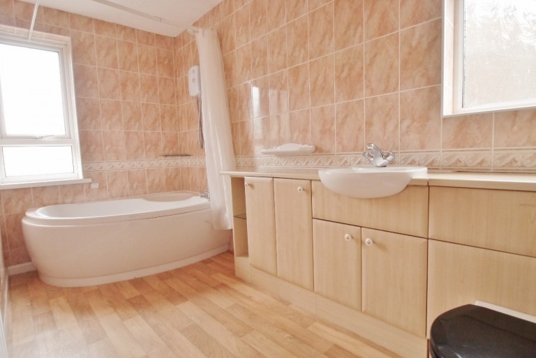 Images for Reapers Close, Horsham, RH12