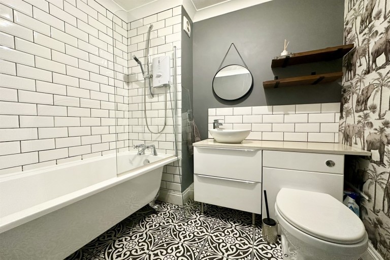 Images for Weald Court, Station Road, Billingshurst, RH14