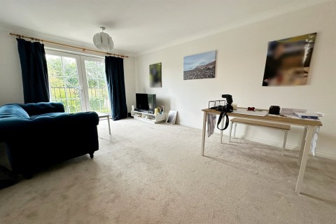 Click the photo for more details of Arundel Court, Brooker's Road, Billingshurst, RH14