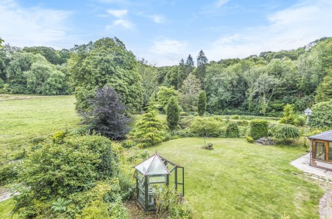 Click the photo for more details of South Lane, Buriton, GU31