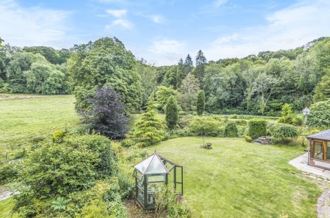 Click the photo for more details of South Lane, Buriton, GU31