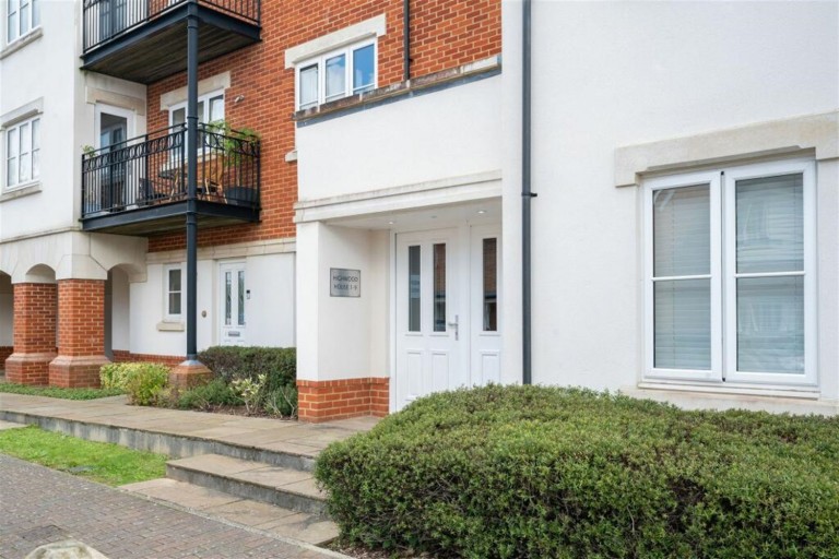 Images for Highwood House, Longhurst Avenue, Horsham, RH12