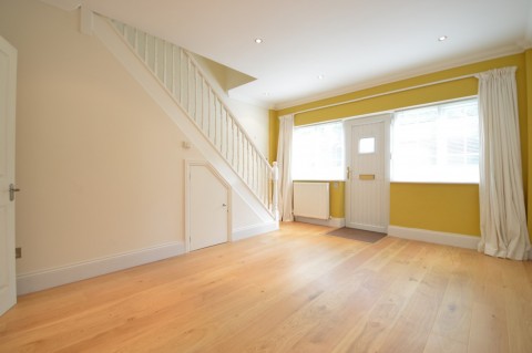 Click the photo for more details of High Street, Billingshurst, RH14