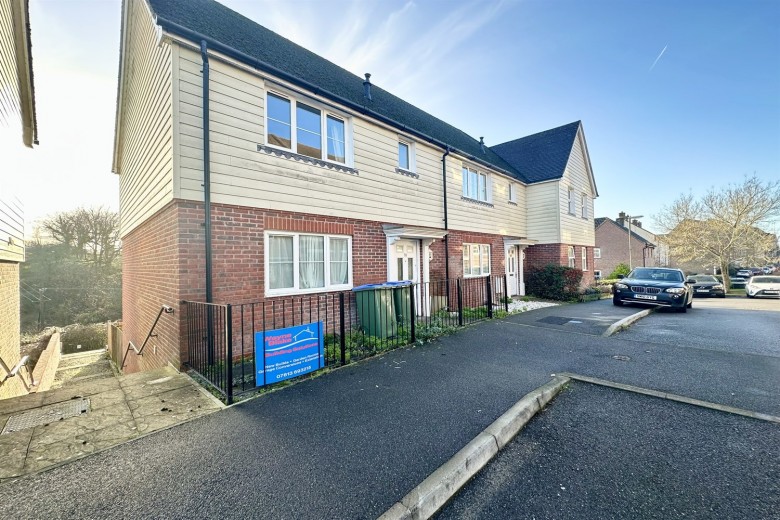 Click the photo for more details of Riverside, Codmore Hill, Pulborough, RH20