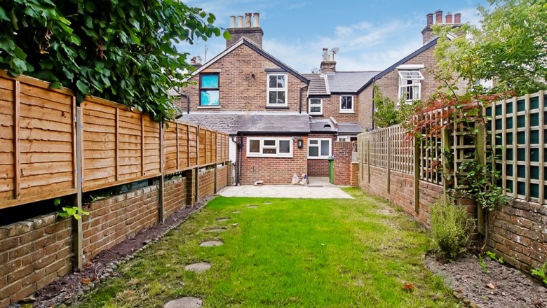 Click the photo for more details of Gorings Mead, Horsham, RH13