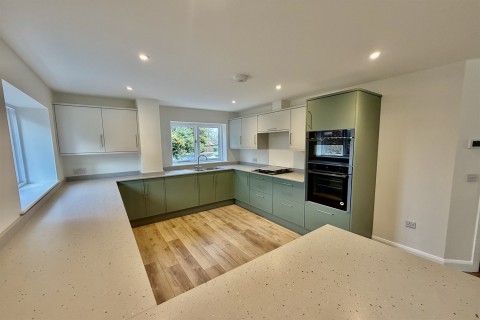 Click the photo for more details of Twitten End, North Street, Storrington, RH20