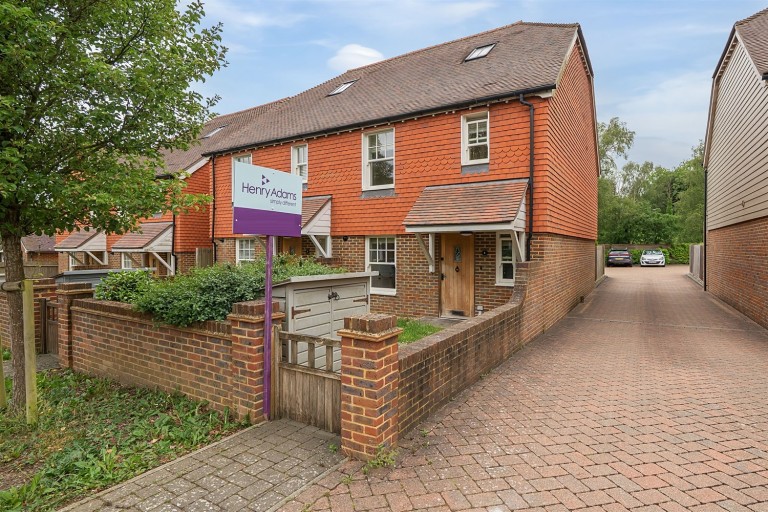 Images for St Georges Cottages, Brighton Road, Handcross, RH17