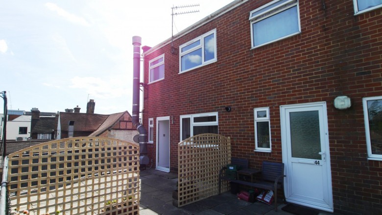 Click the photo for more details of Bishopric, Horsham, RH12