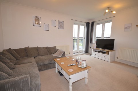 Click the photo for more details of Holders Close, Billingshurst, RH14