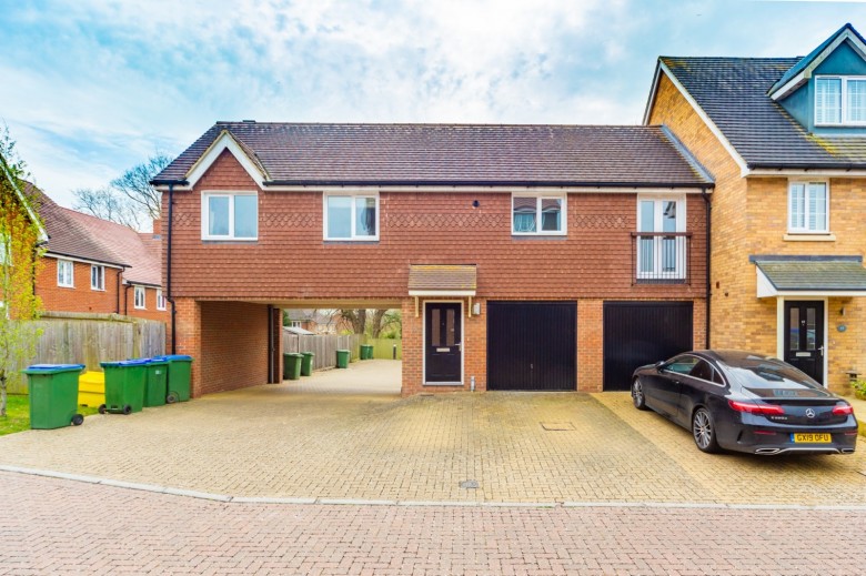 Click the photo for more details of The Alders, Billingshurst, RH14