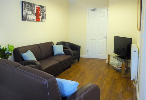 Click the photo for more details of Wellwood Close, Horsham, RH13