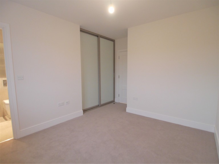 Images for Dereham Way, Horsham, RH12